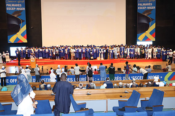 Cérémonie de remise de diplômes aux étudiants de l’ESCEP : De nouvelles réformes annoncées pour renforcer la formation au sein de l’établissement
